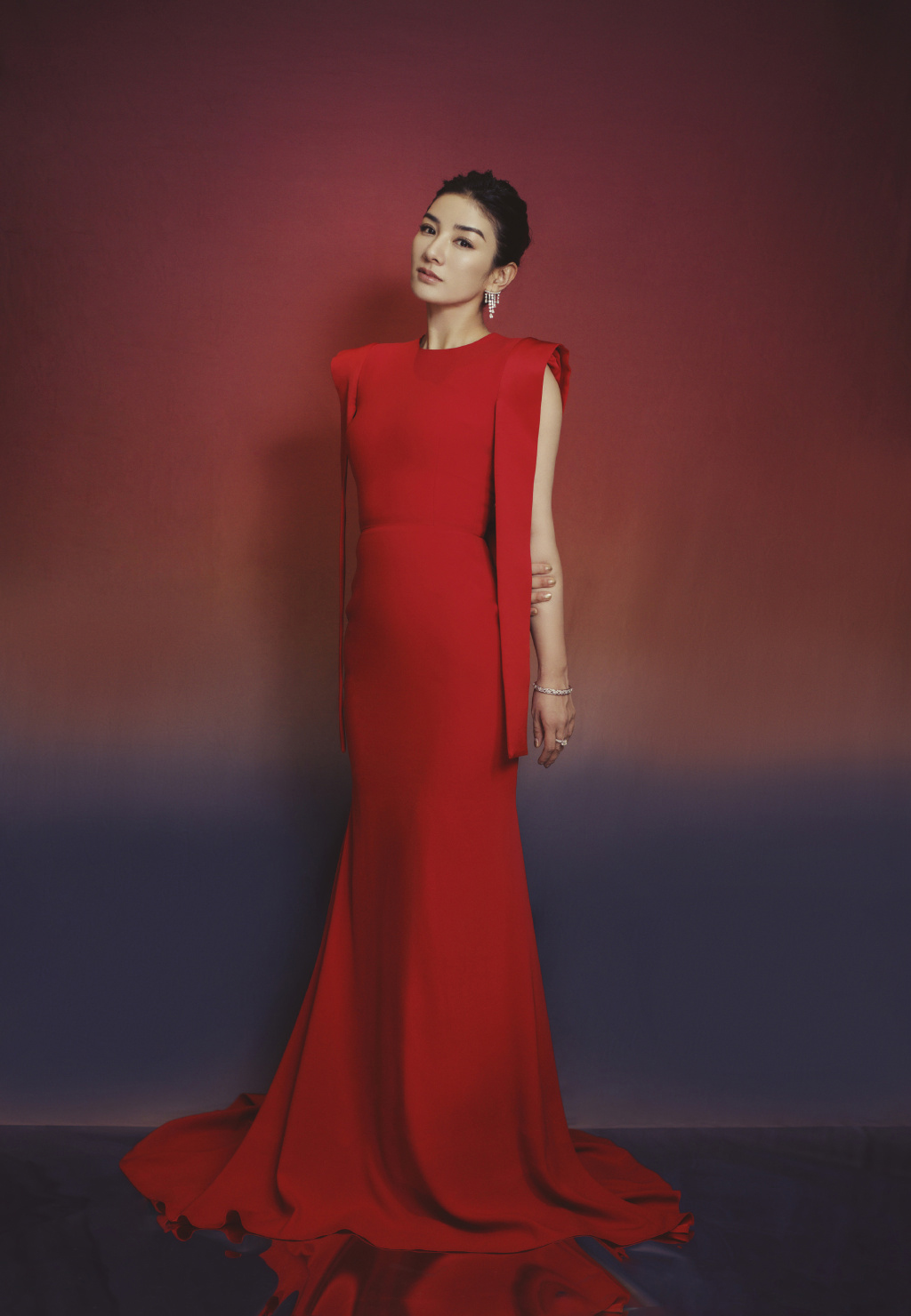 黄奕优雅红裙性感迷人写真711