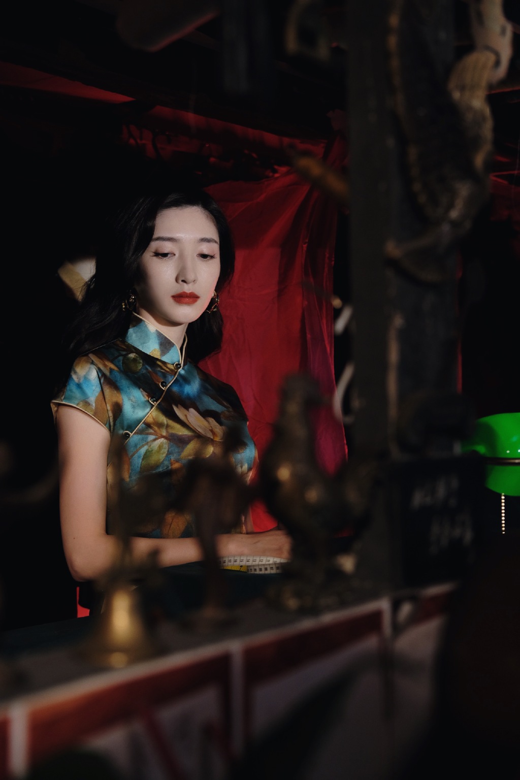 江疏影夜上海旗袍大片写真图片89