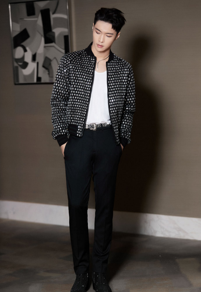 智族gq帅哥明星张艺兴写真图片44