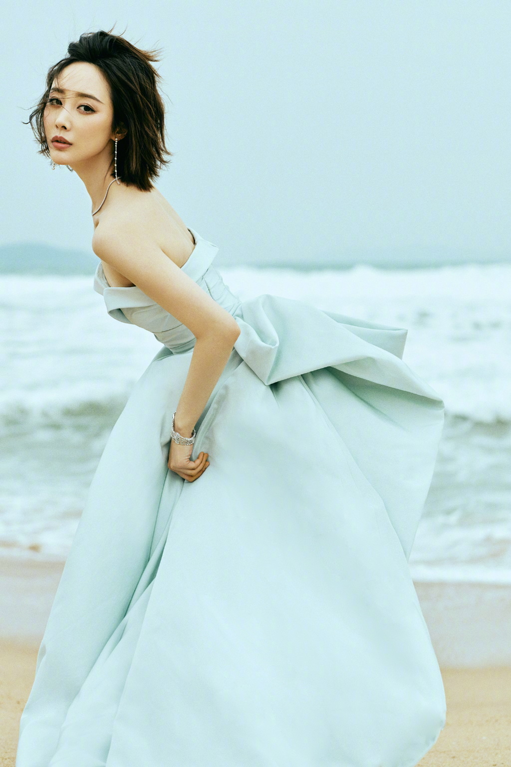 李纯抹胸礼服性感写真图片36