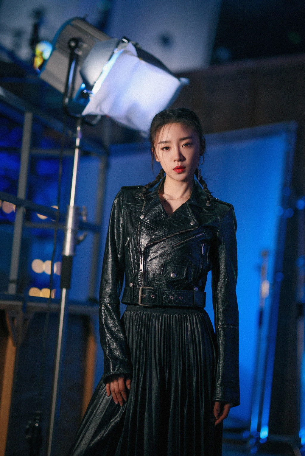 张月性感甜酷黑裙写真图片512