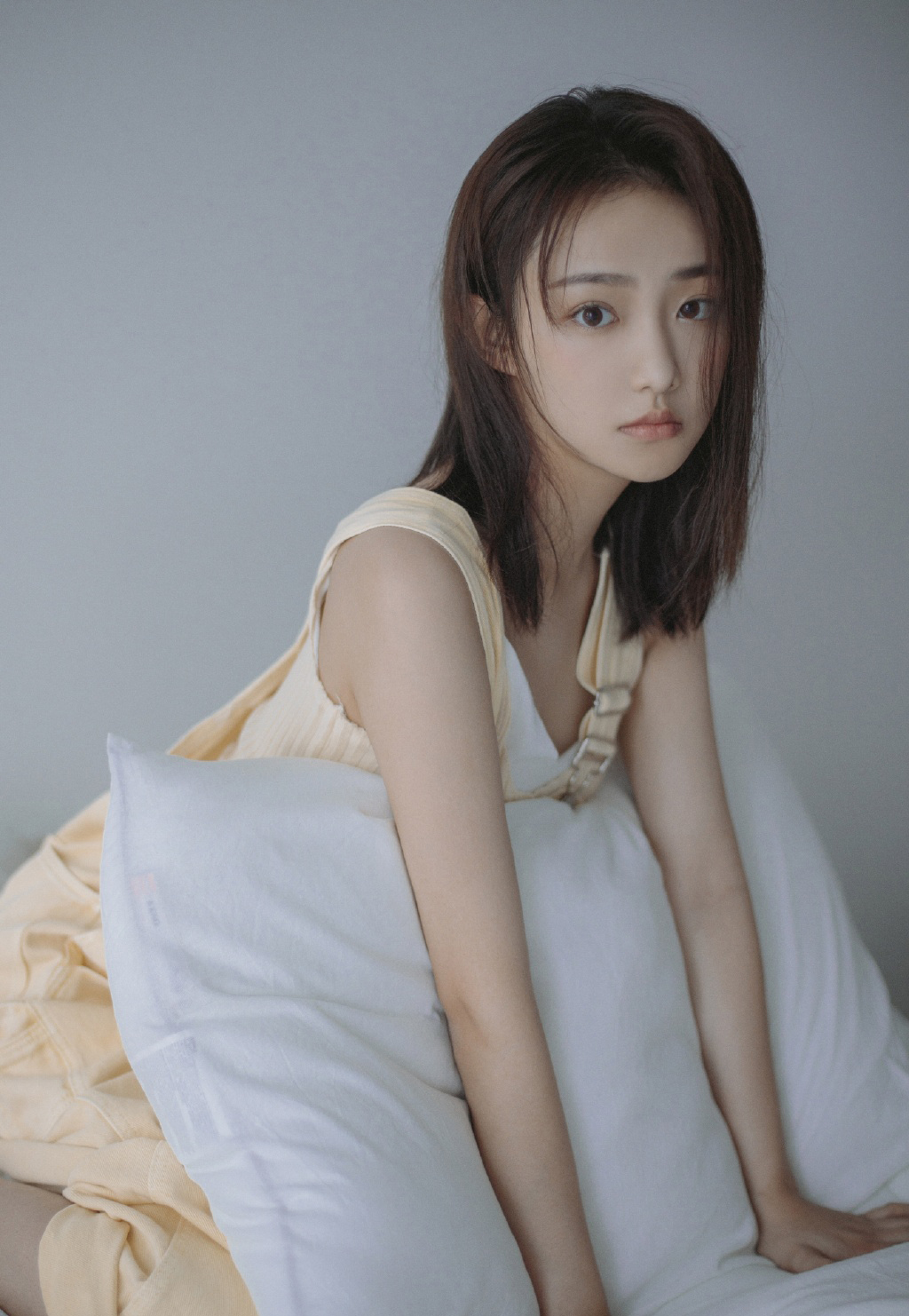 > 吴佳怡温婉可人性感图片写真(5/9)