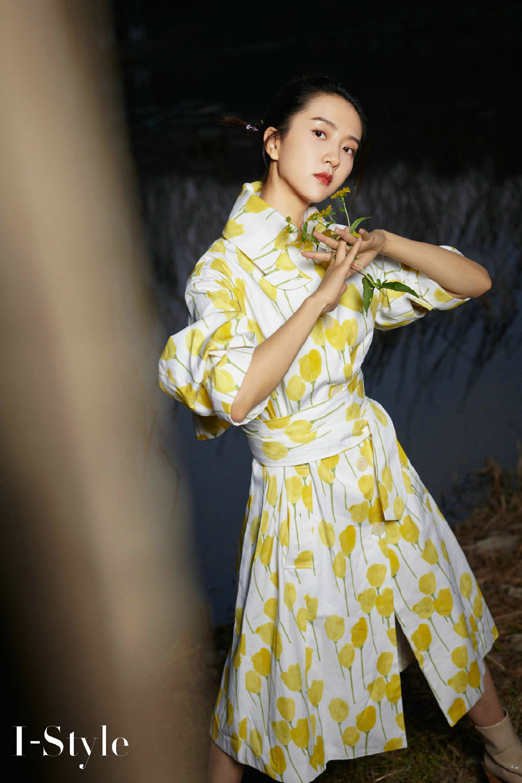 许龄月印花黄裙优雅写真图片36