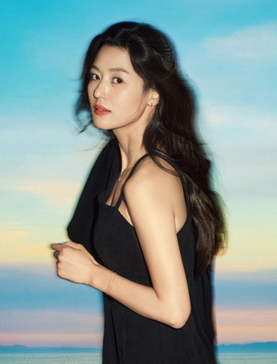 全智贤吊带裙优雅魅力写真图片47