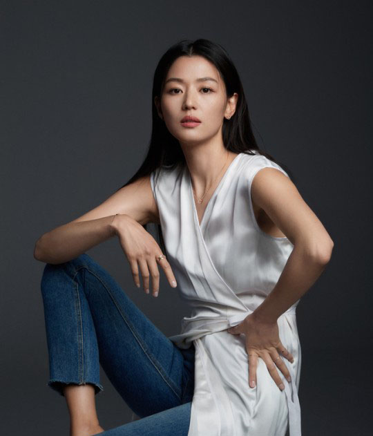 全智贤吊带裙优雅魅力写真图片57