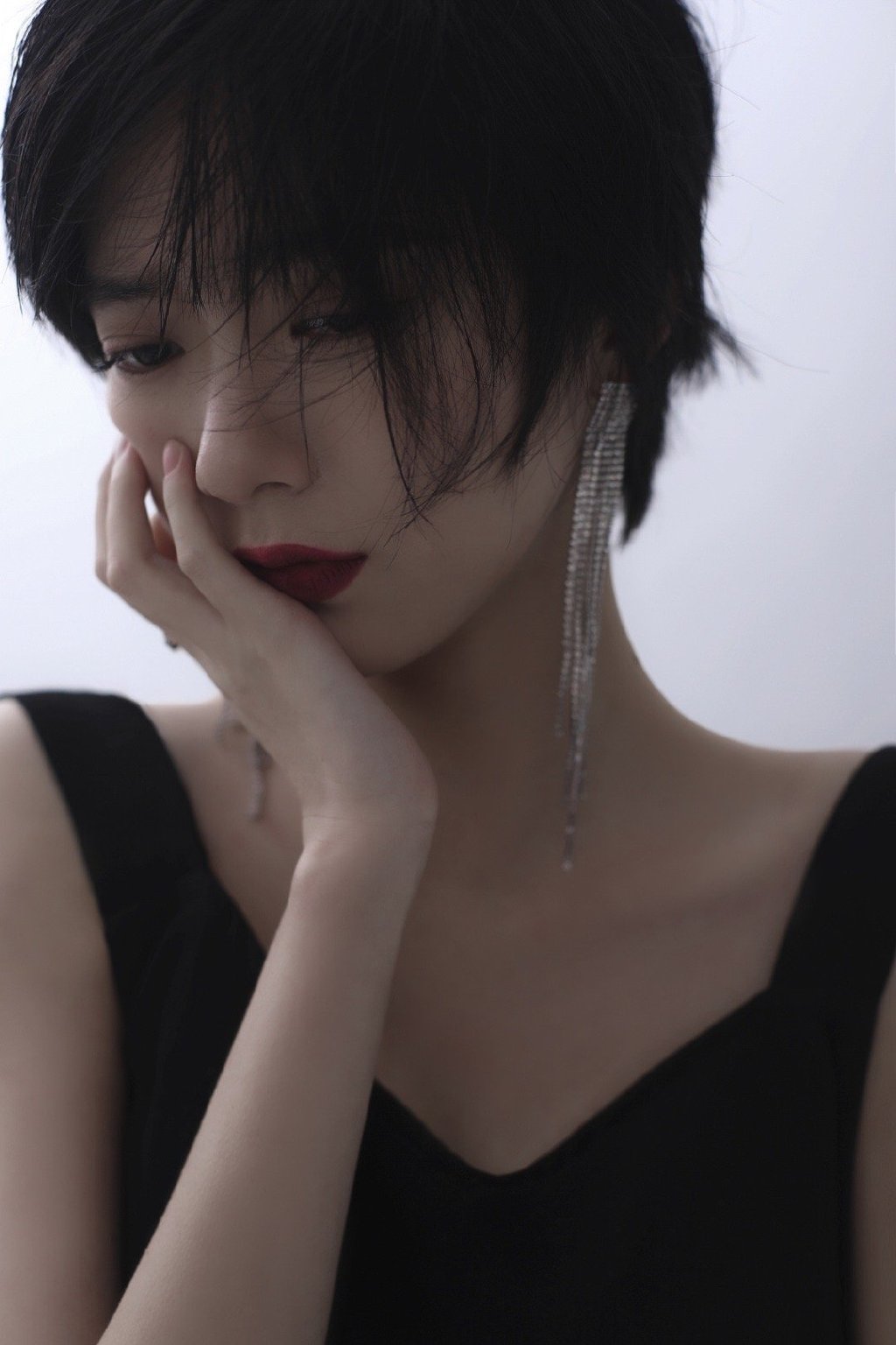 姜卓君时尚性感生日写真图片