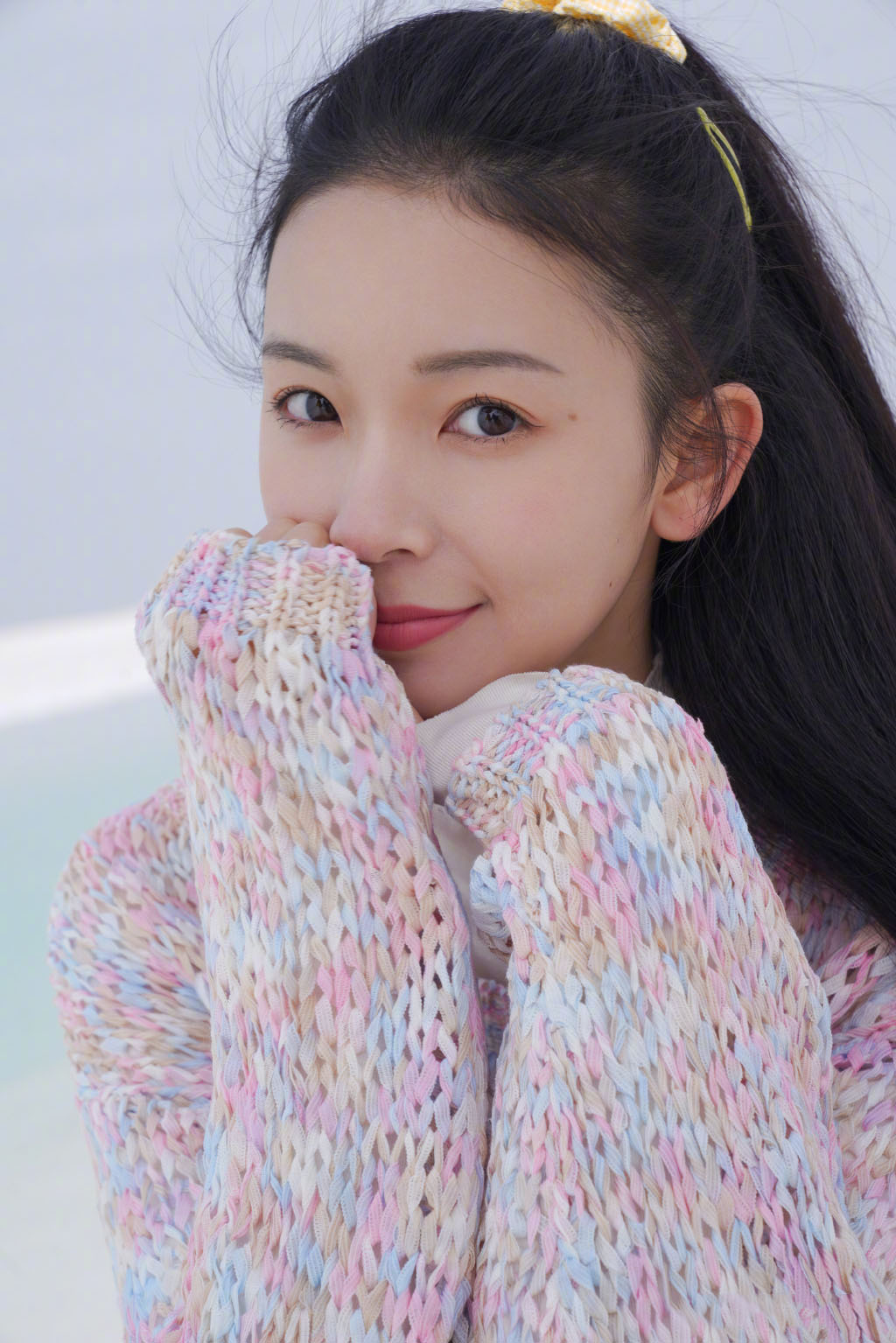 陈瑶毛衣白裙优雅甜美写真图片19