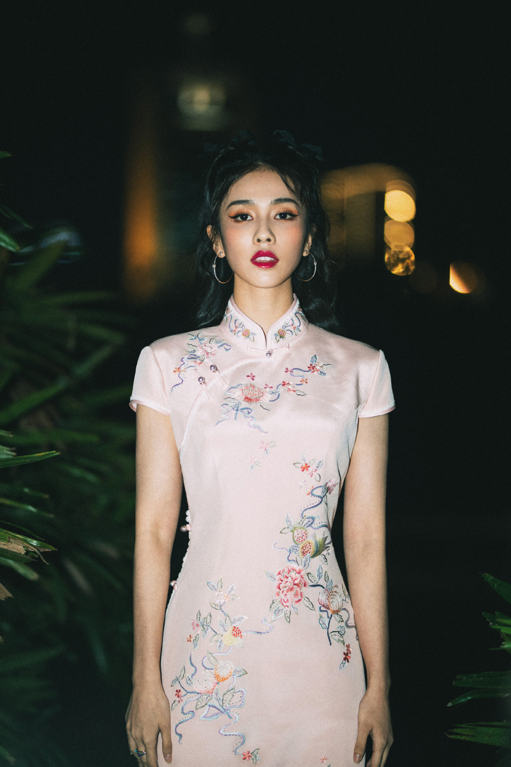 白鹿粉色旗袍装魅力性感写真图片,白鹿图片-第9图