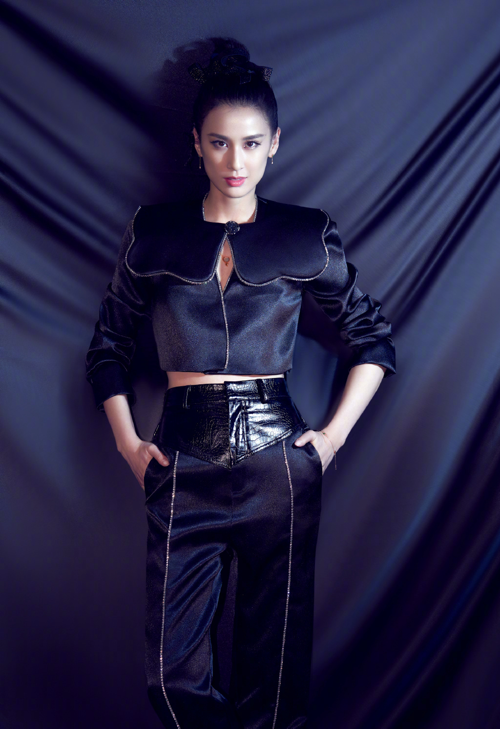 黄圣依酷感皮衣写真图片34