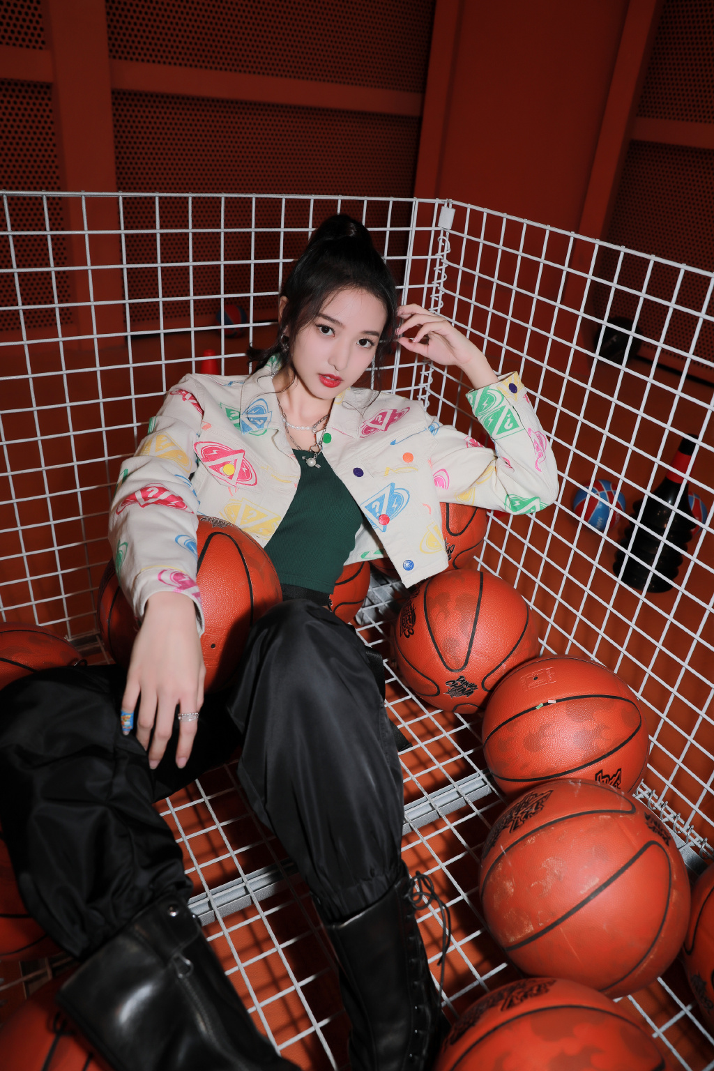 陈昕葳印花衫轻甜写真图片25