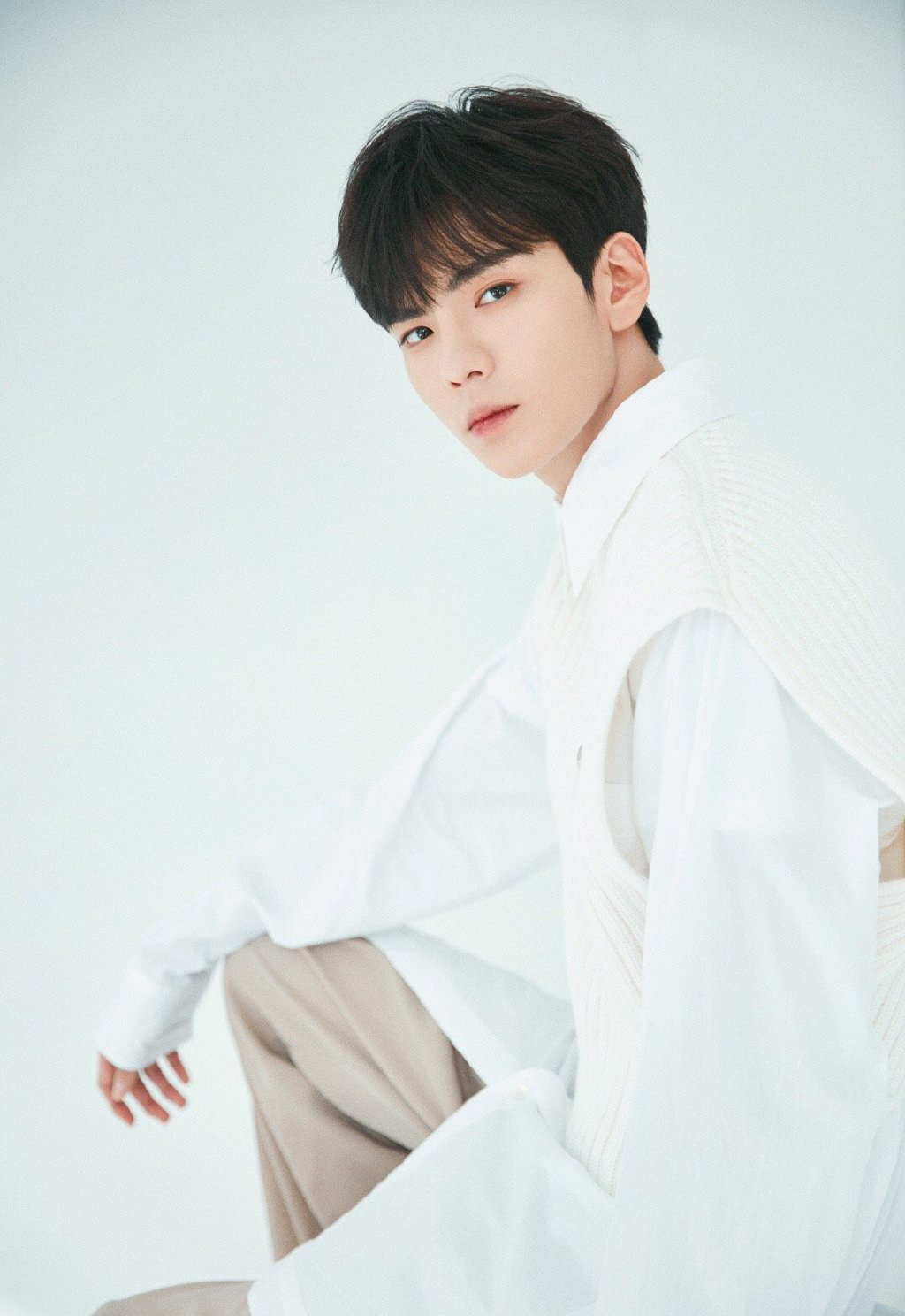 毕雯珺生日单曲欲控清爽帅气写真39