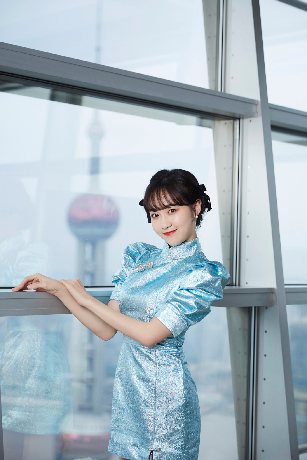 简介:李子璇复古旗袍式短裙写真图片,分享一组李子璇图片给大家,图中