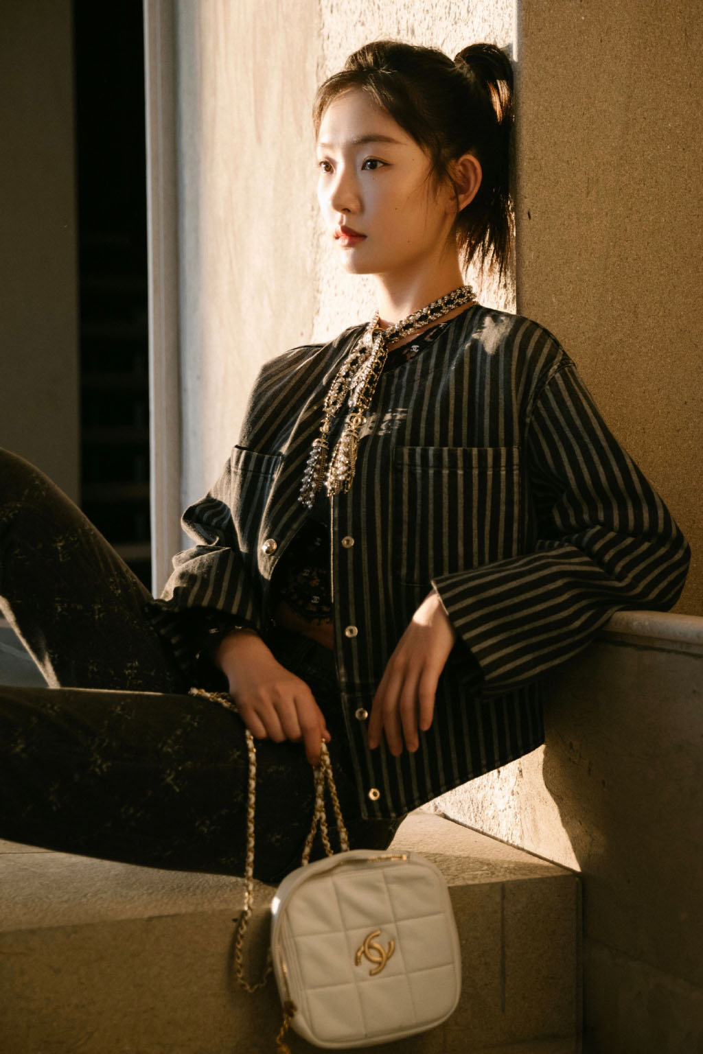 周依然高马尾摩登酷美写真图片513