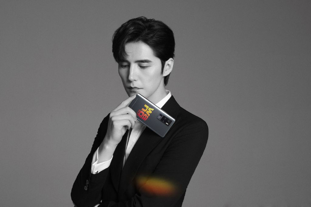 音乐剧演员阿云嘎帅气代言宣传图片34