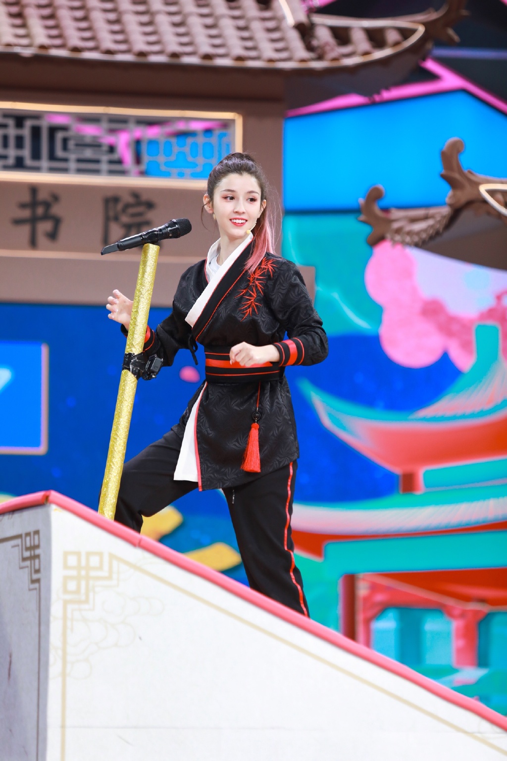 哈妮克孜古装俏皮综艺剧照图片19